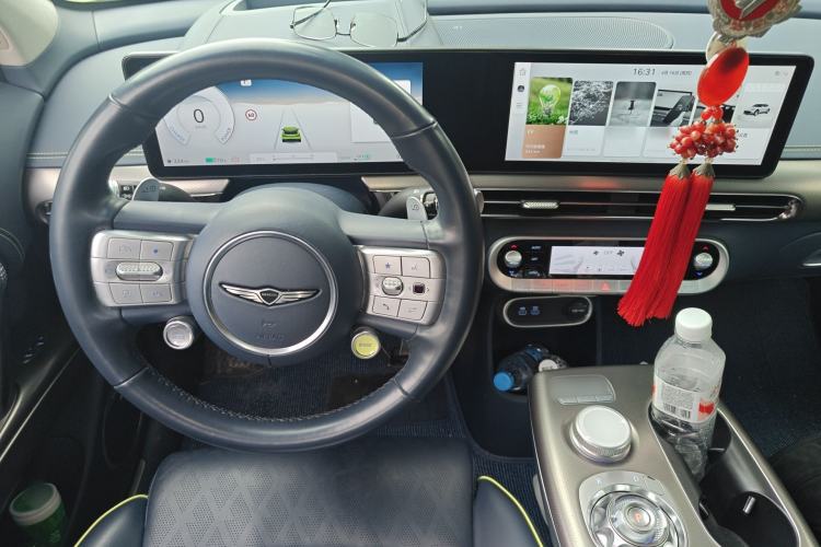 Used Genesis GV60 2023 Dual-Motor All-Wheel-Drive High-Performance Flagship Edition Steering Wheel