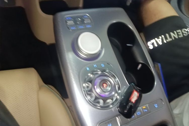 Used Genesis GV60 2024 Dual-Motor All-Wheel-Drive Luxury Edition Gear Lever