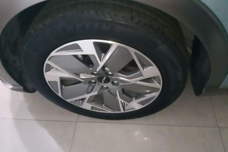 Used Genesis GV60 2024 Dual-Motor All-Wheel-Drive Luxury Edition Left Front Wheel Hub