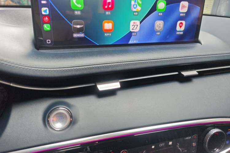 Used Genesis GV70 2023 2.5T Four-Wheel-Drive Flagship Edition Audio And AC Panel