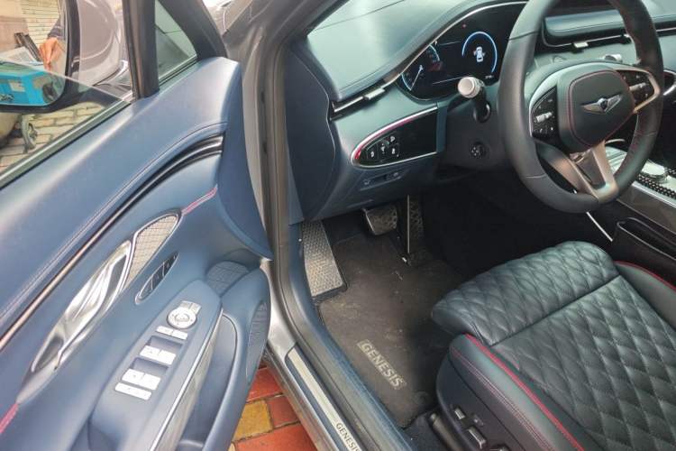 Used Genesis GV70 2023 2.5T Four-Wheel-Drive Flagship Edition Driver Seat