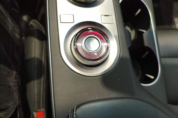 Used Genesis GV70 2023 2.5T Two-Wheel Drive Luxury Edition Gear Lever
