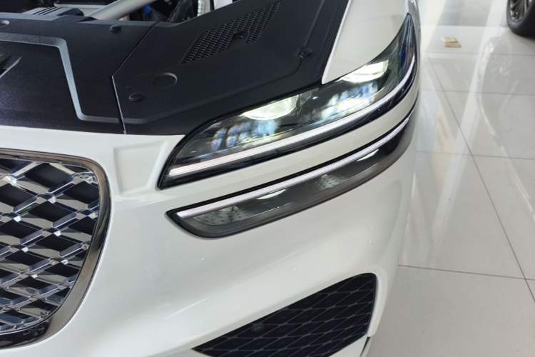 Used Genesis GV70 2023 2.5T Two-Wheel Drive Luxury Edition Left Front Headlight