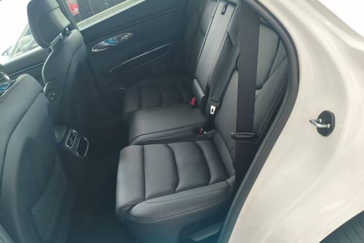 Used Genesis GV70 2023 2.5T Two-Wheel Drive Luxury Edition Left Rear Seat