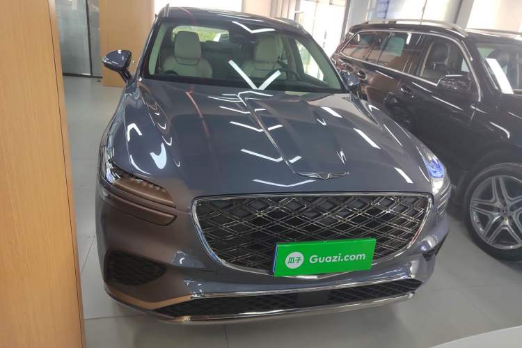 Used Genesis GV70 2025 2.5T Two-Wheel-Drive Luxury Edition Front