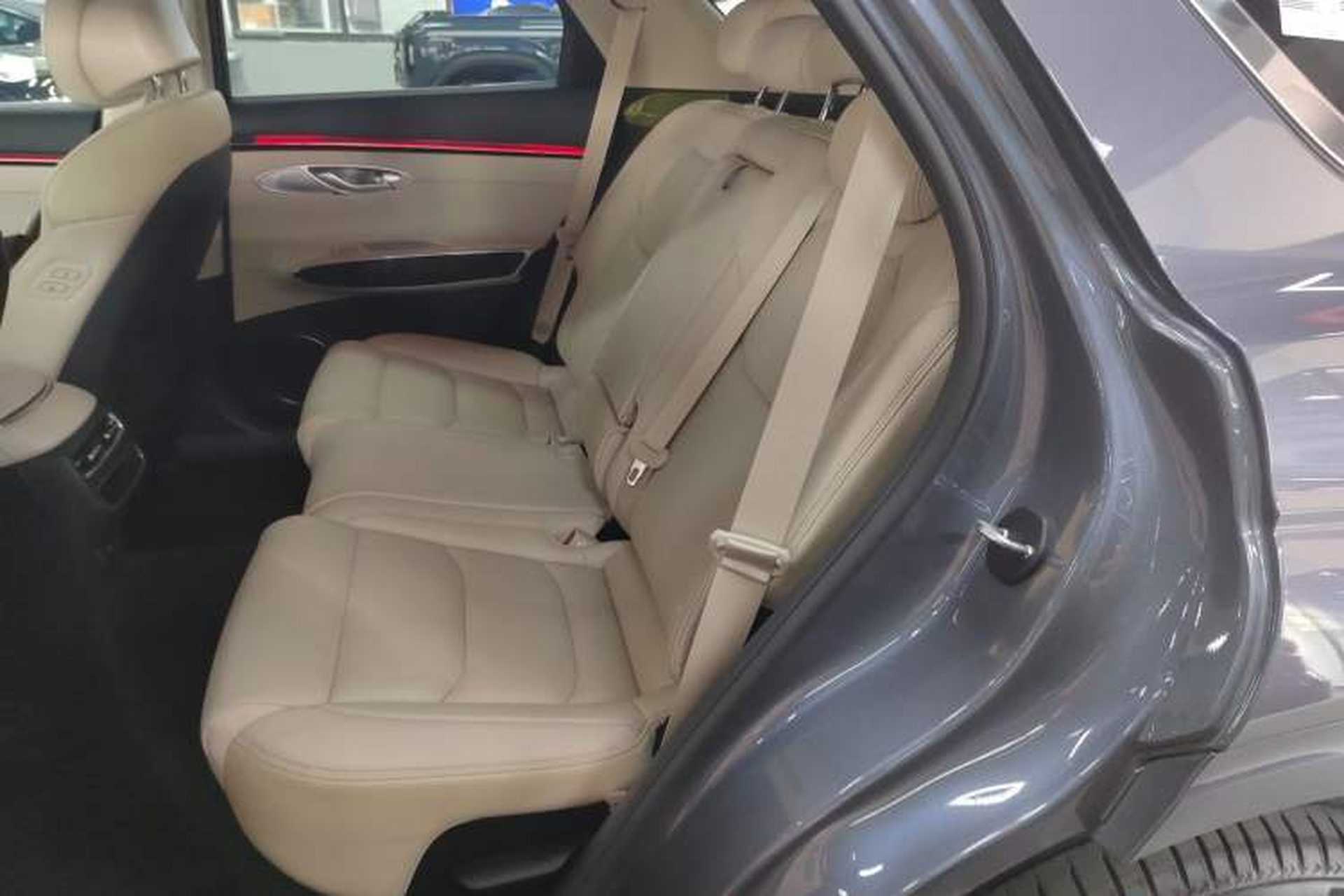 Used Genesis GV70 2025 2.5T Two-Wheel-Drive Luxury Edition Left Rear Seat