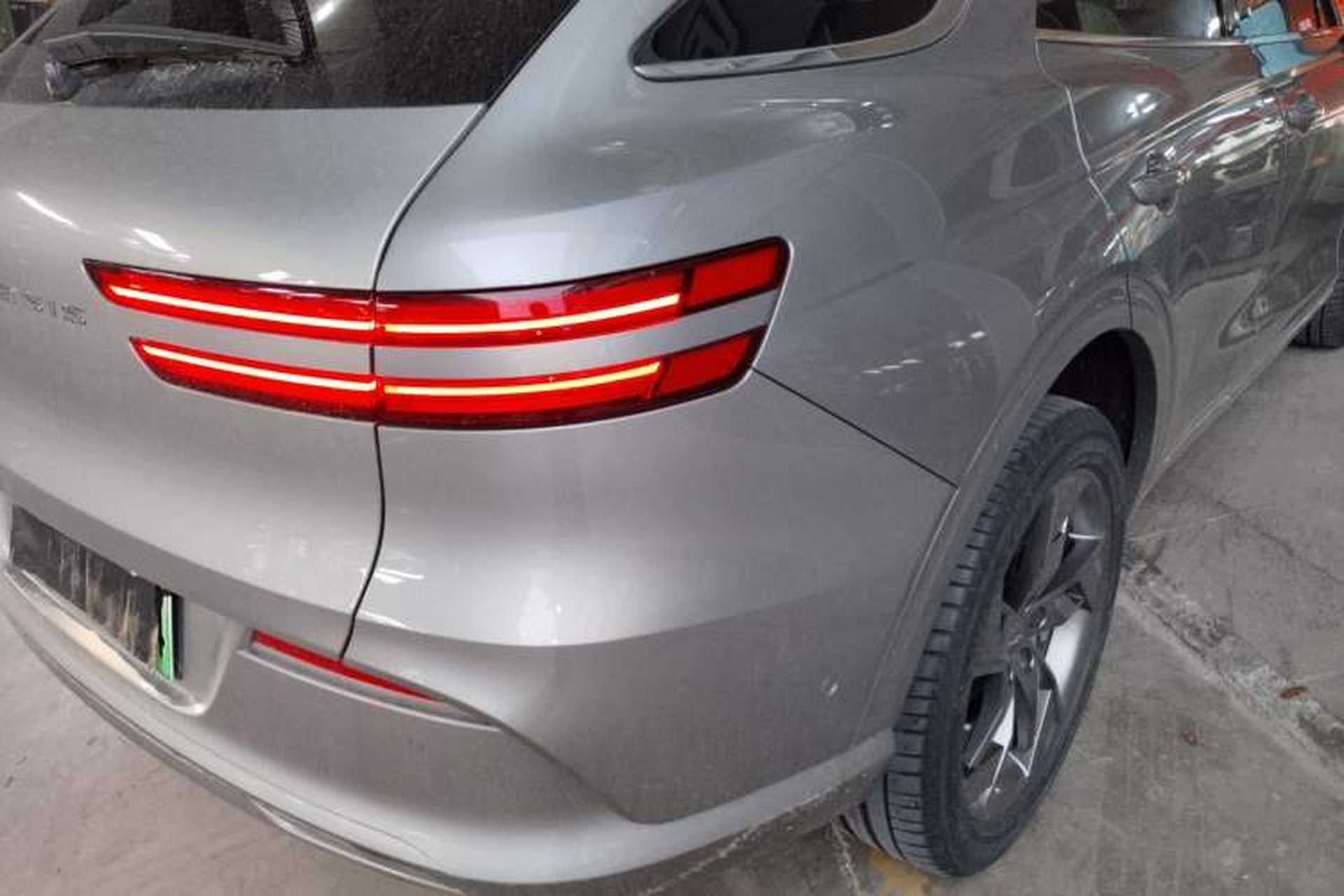 Used Genesis GV70 EV 2023 All-Electric GV70 Flagship Edition Right Rear Taillight