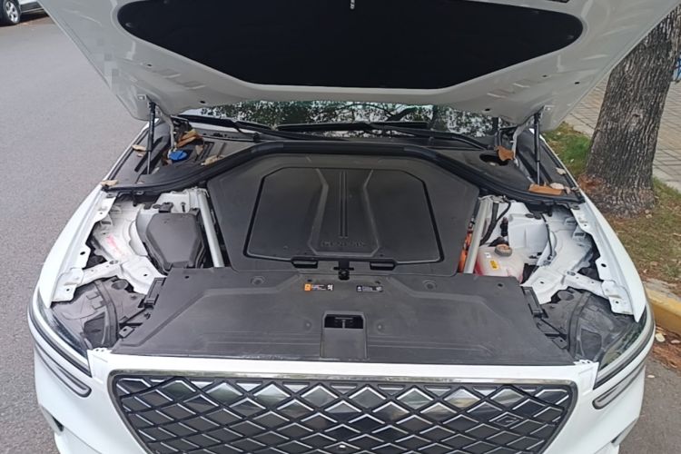 Used Genesis GV70 EV 2023 All-Electric GV70 Flagship Edition Engine Bay