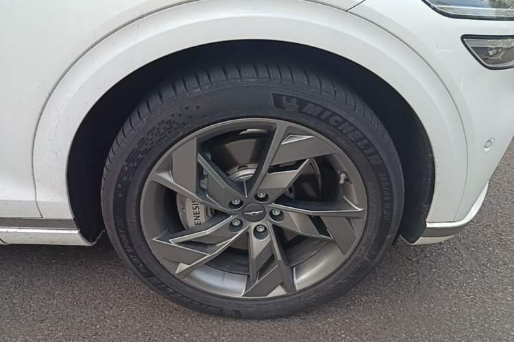 Used Genesis GV70 EV 2023 All-Electric GV70 Flagship Edition Left Front Wheel Hub