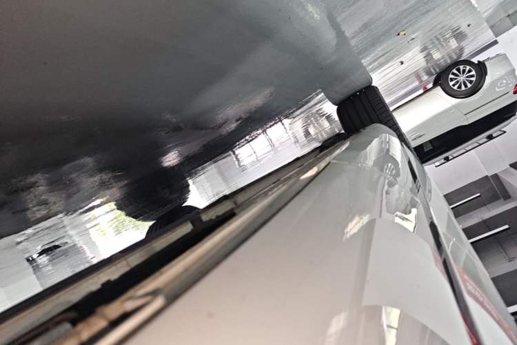 Used Genesis GV70 EV 2023 All-Electric GV70 Flagship Edition Left Side Sill