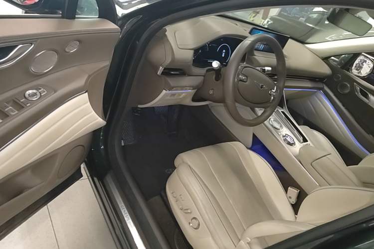 Used Genesis GV80 2021 2.5T Four-Wheel Drive Flagship Edition Driver Seat