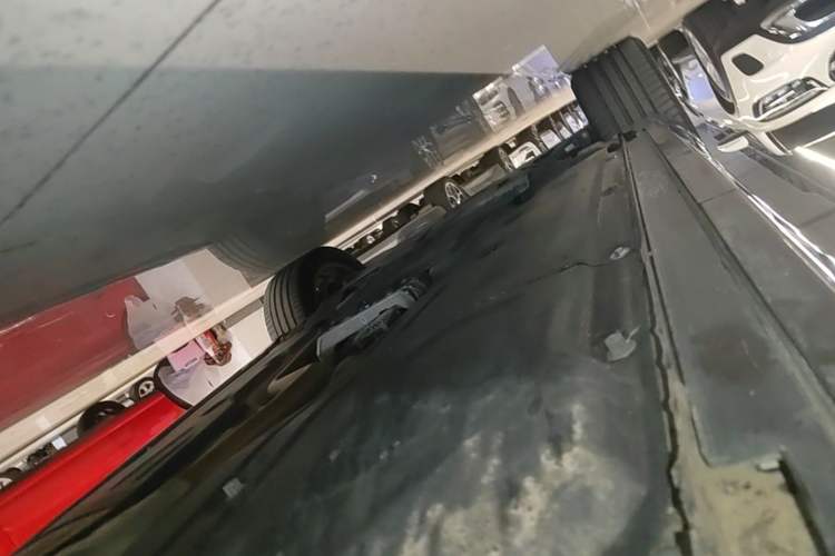 Used Genesis GV80 2021 2.5T Four-Wheel Drive Flagship Edition Left Side Sill