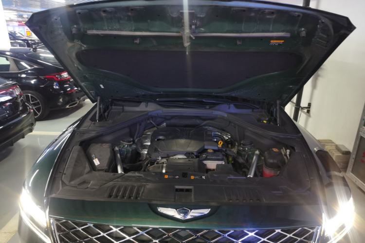 Used Genesis GV80 2023 2.5T Four-Wheel Drive Flagship Version 6 Seats Engine Bay