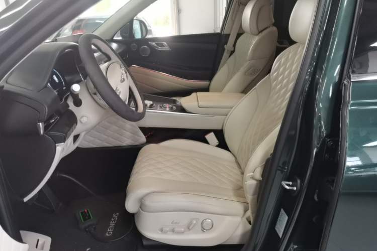 Used Genesis GV80 2023 2.5T Four-Wheel Drive Flagship Version 7 Seats Left Front Seat