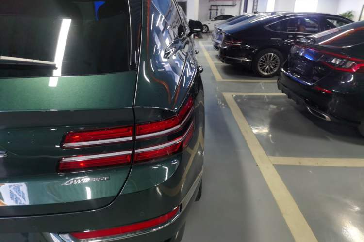 Used Genesis GV80 2023 2.5T Four-Wheel Drive Flagship Version 6 Seats Right Rear Taillight
