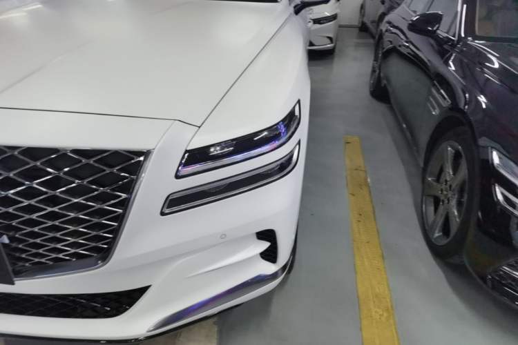 Used Genesis GV80 2023 2.5T Four-Wheel Drive Flagship Edition 4 Seats Left Front Headlight