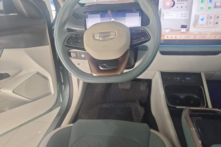 Used Geometry 2022 620 New Fun Edition Audio And AC Panel