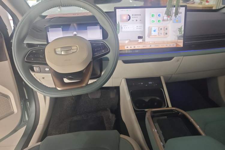 Used Geometry 2022 620 New Fun Edition Interior 3