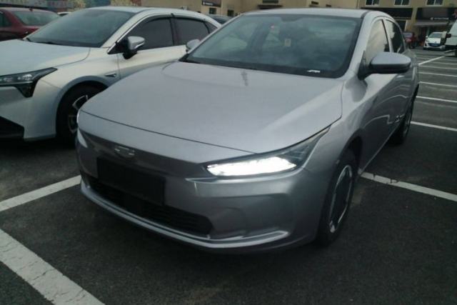Used Geometry A 2024 500KM Travel Edition