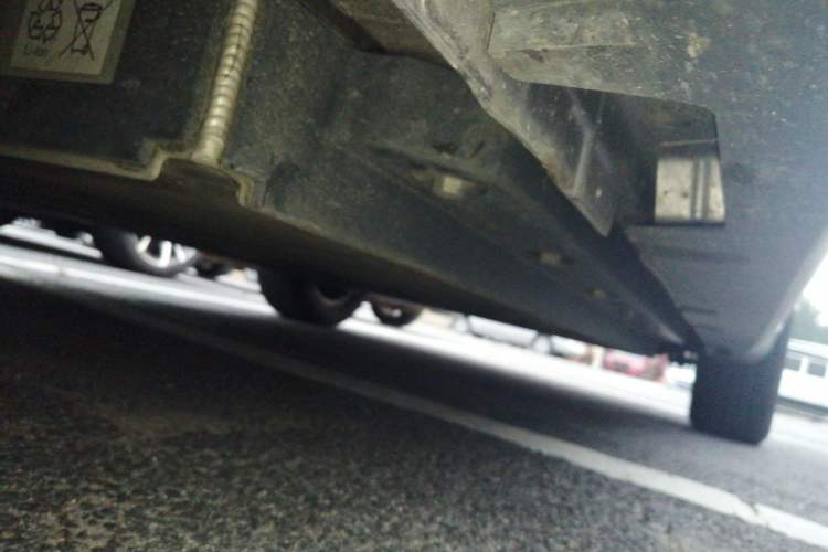 Used Geometry A 2024 500KM Travel Edition Left Side Sill