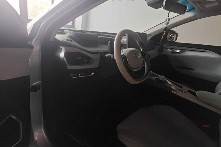 Used Geometry A 2019 High-Energy Ultra-Long Range PowerCube Version Driver Seat