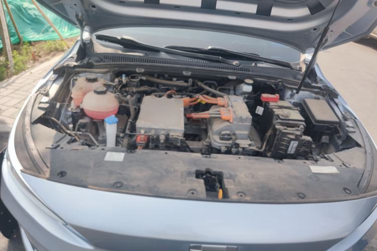 Used Geometry A 2019 High-Performance Standard Range Power Edition Engine Bay