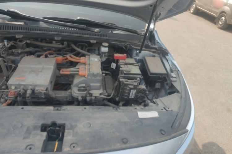 Used Geometry A 2019 High-Performance Standard Range Power Edition Engine Bay Left