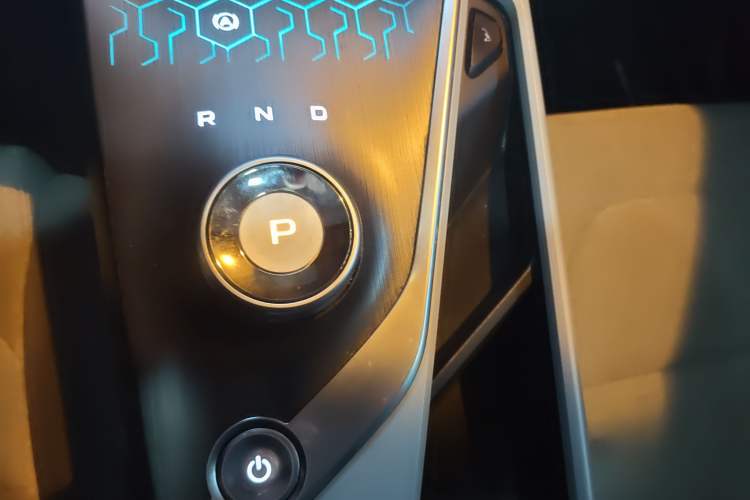 Used Geometry A 2019 Upgraded Model High-Dimensional Standard Range Cube Edition Gear Lever