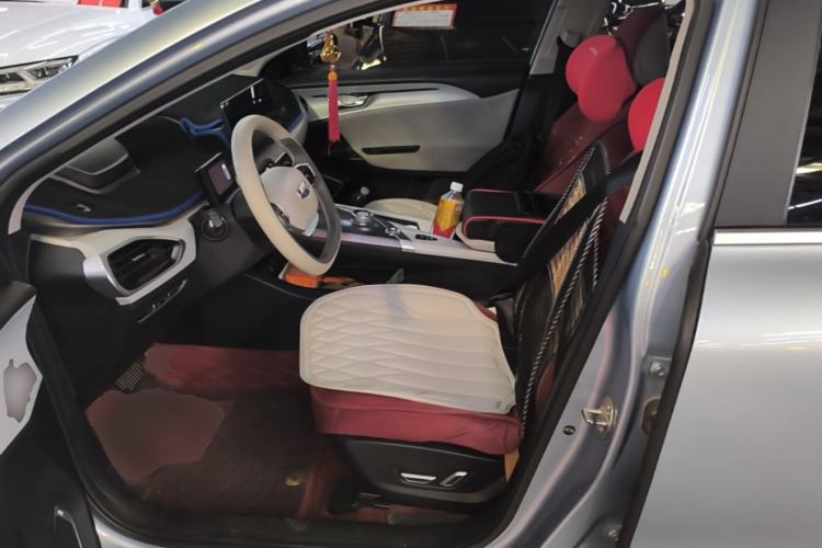 Used Geometry A 2019 High-Performance Standard Range Power Edition Left Front Seat