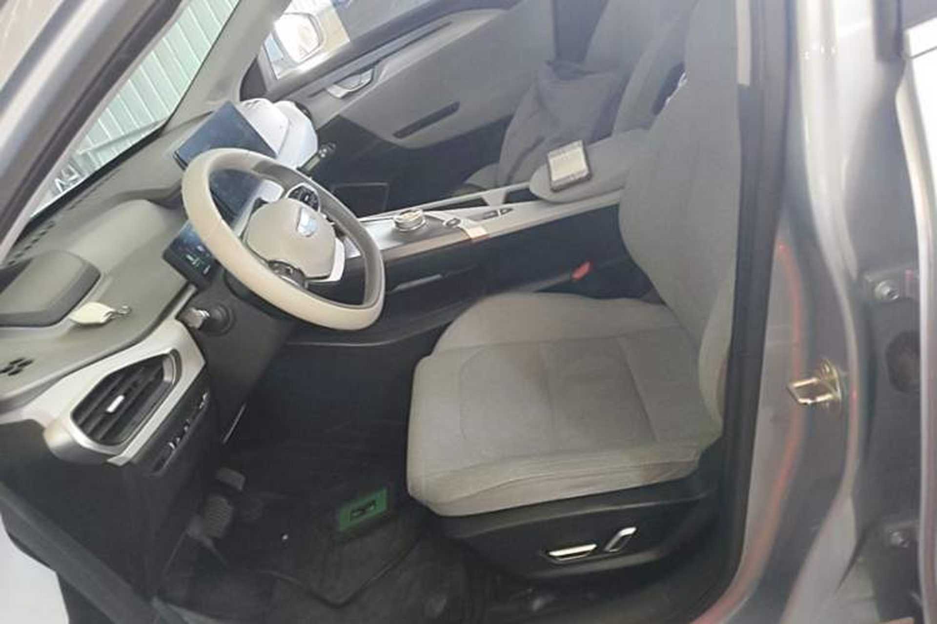 Used Geometry A 2019 High-Energy Ultra-Long Range PowerCube Version Left Front Seat