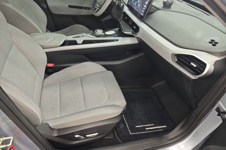 Used Geometry A 2019 Upgraded Model High-Performance Standard Range Power Cube Version Right Front Seat