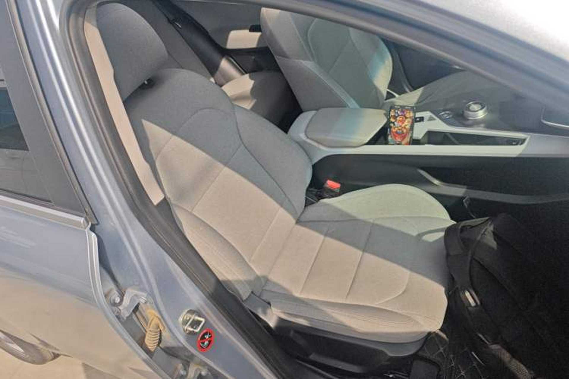 Used Geometry A 2019 High-Value Standard Range Cube Edition Right Front Seat