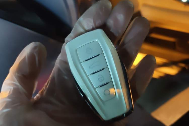 Used Geometry A 2019 Upgraded Model High-Dimensional Standard Range Cube Edition Vehicle Key