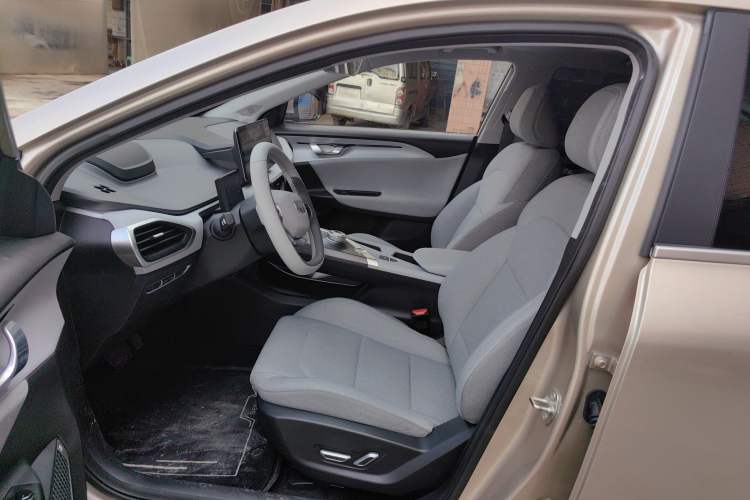 Used Geometry A 2019 Upgraded Model High-Dimensional Standard Range Cube Edition Interior 2