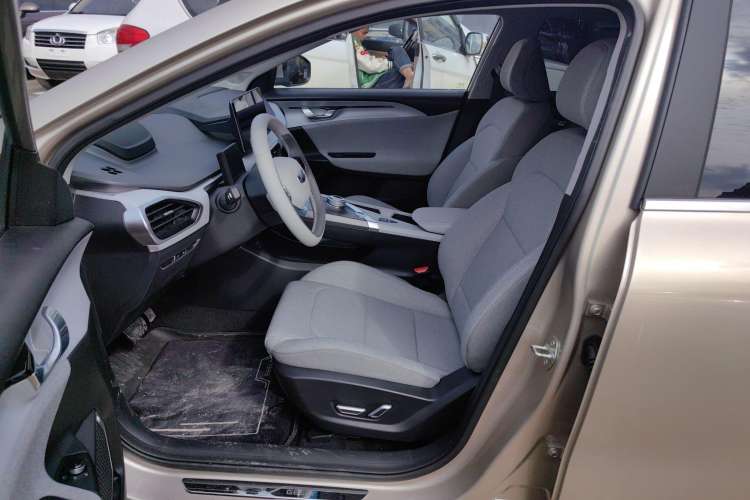 Used Geometry A 2019 Upgraded Model High-Dimensional Standard Range Cube Edition Left Front Seat