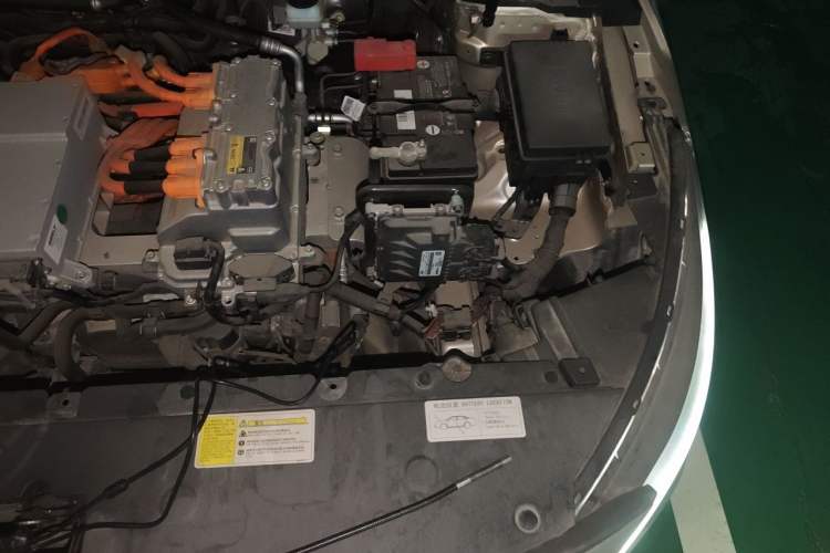 Used Geometry A 2019 Upgraded Model High-Dimensional Standard Range Cube Edition Engine Bay Left