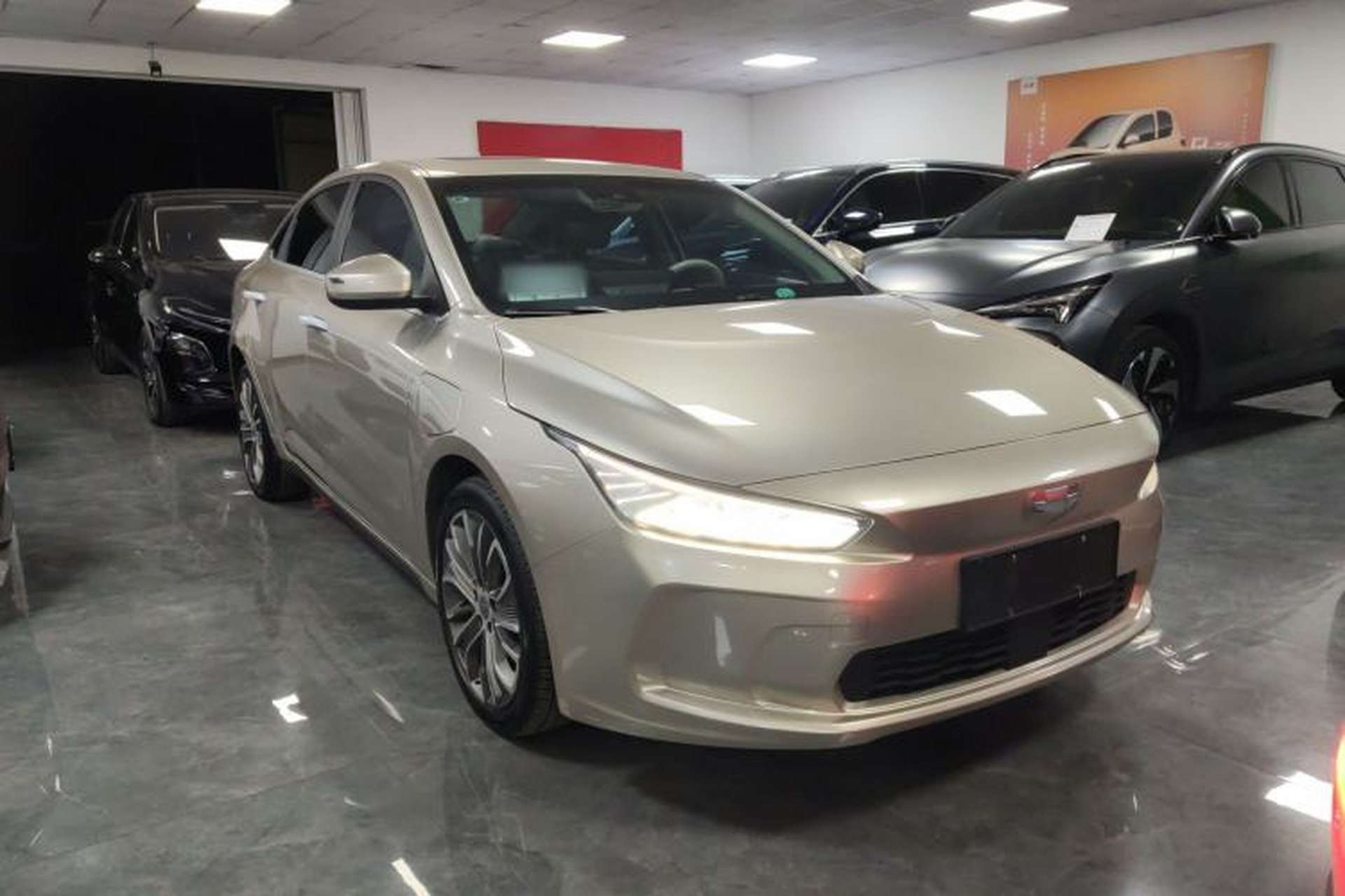 Used Geometry A 2019 Upgraded Model High-Dimensional Standard Range Cube Edition Front Right 45 Deg