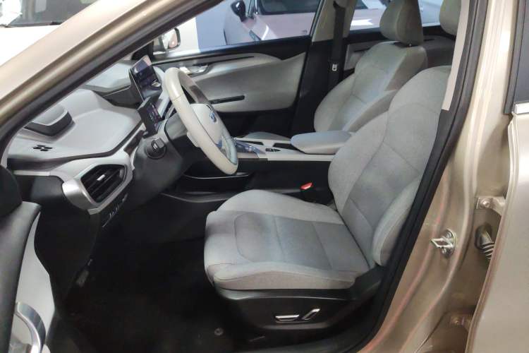 Used Geometry A 2019 Upgraded Model High-Dimensional Standard Range Cube Edition Left Front Seat