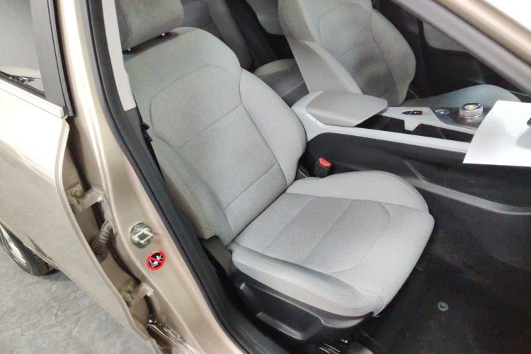 Used Geometry A 2019 Upgraded Model High-Dimensional Standard Range Cube Edition Right Front Seat