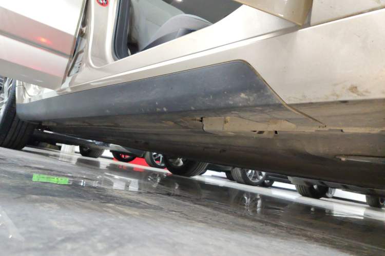 Used Geometry A 2019 Upgraded Model High-Dimensional Standard Range Cube Edition Right Side Sill