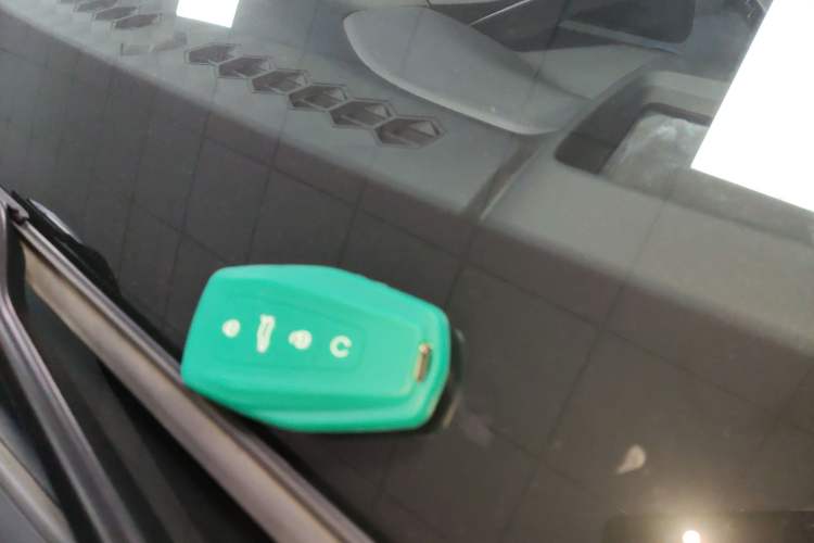 Used Geometry A 2019 Upgraded Model High-Dimensional Standard Range Cube Edition Vehicle Key
