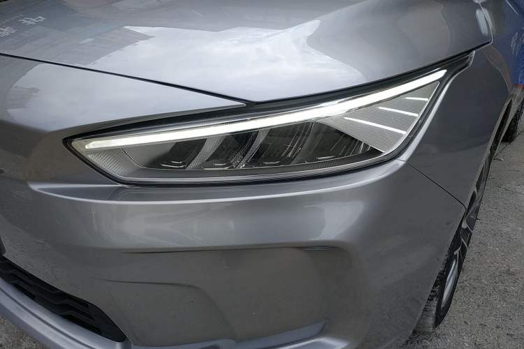 Used Geometry A 2019 Upgraded Model High-Dimensional Standard Range Cube Edition Left Front Headlight