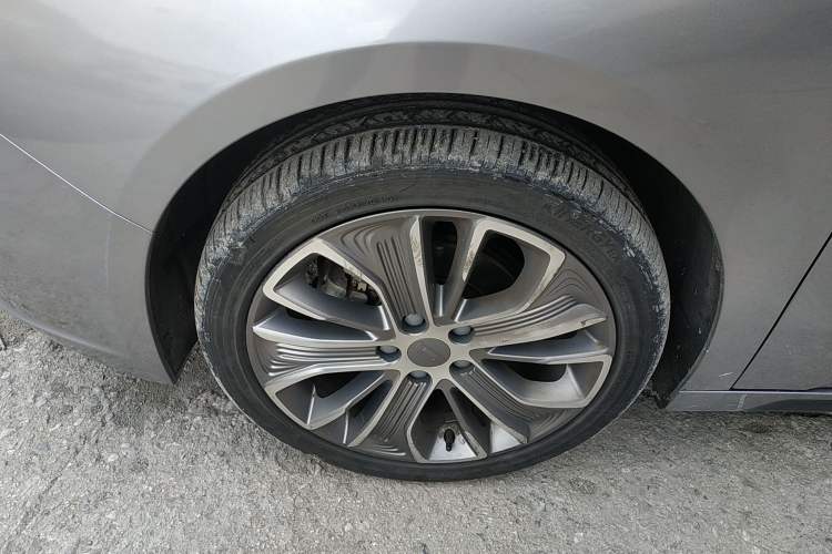 Used Geometry A 2019 Upgraded Model High-Dimensional Standard Range Cube Edition Left Front Wheel Hub