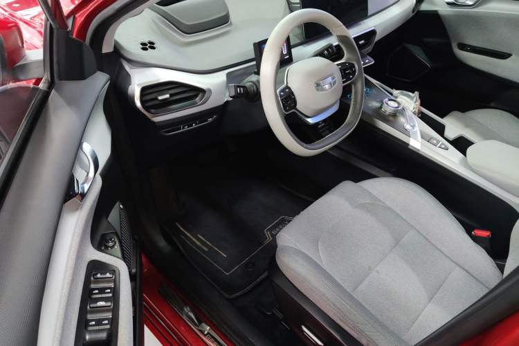 Used Geometry A 2019 High-Performance Standard Range Power Edition Driver Seat
