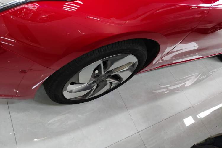 Used Geometry A 2019 High-Performance Standard Range Power Edition Exterior 4