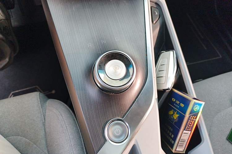 Used Geometry A 2019 High-Performance Standard Range Power Edition Gear Lever