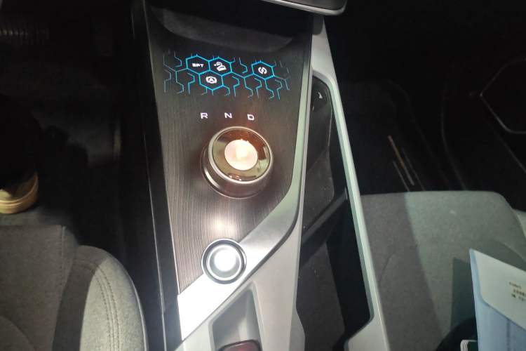Used Geometry A 2019 High-Performance Standard Range Power Edition Gear Lever