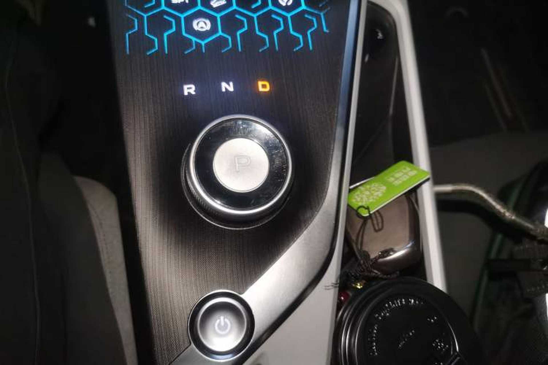 Used Geometry A 2019 High-Performance Standard Range Power Edition Gear Lever