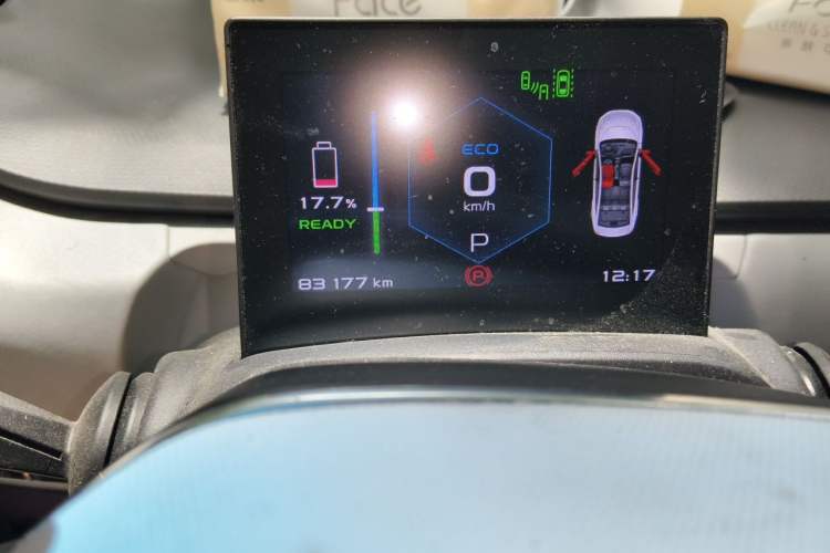 Used Geometry A 2019 Upgraded Model High-Performance Standard Range Power Cube Version Odometer Close Up
