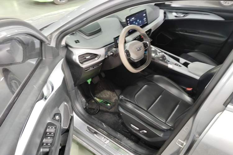 Used Geometry A 2019 High-Value Standard Range Cube Edition Driver Seat